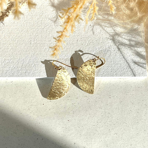 〝月光〟真鍮アクセサリー 1枚目の画像