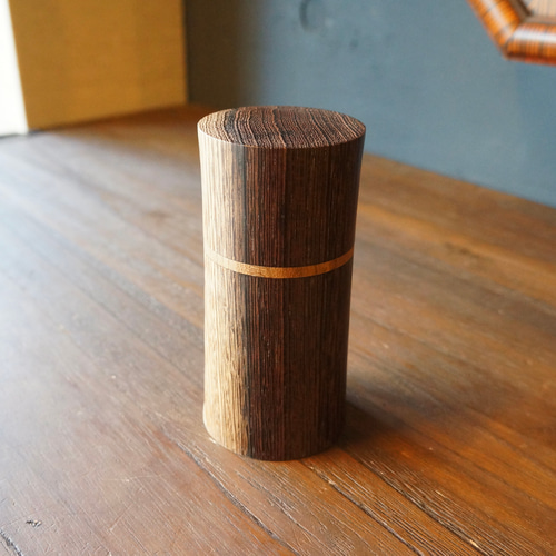 アウトドアのお供にコーヒー豆を少しだけ 天然木のキャニスター 【木