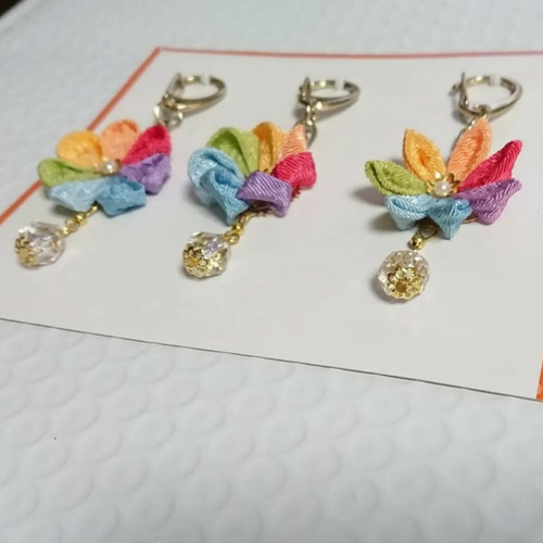 風磨♡♡様　キーホルダー　3点セット　希少　新品　＊訳あり つまみ細工 和風キーホルダー/パステル レインボーカラー クリア