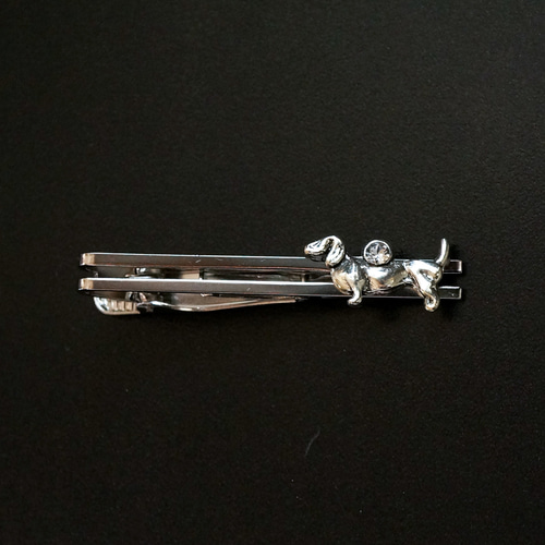 ダックスフンド 犬 スワロフスキー ネクタイピン メール便送料無料