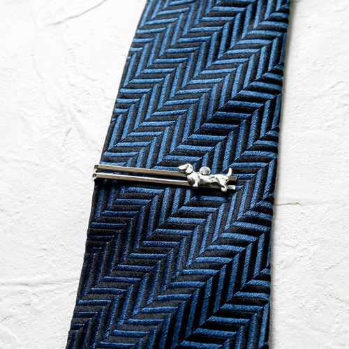 ダックスフンド 犬 スワロフスキー ネクタイピン メール便送料無料