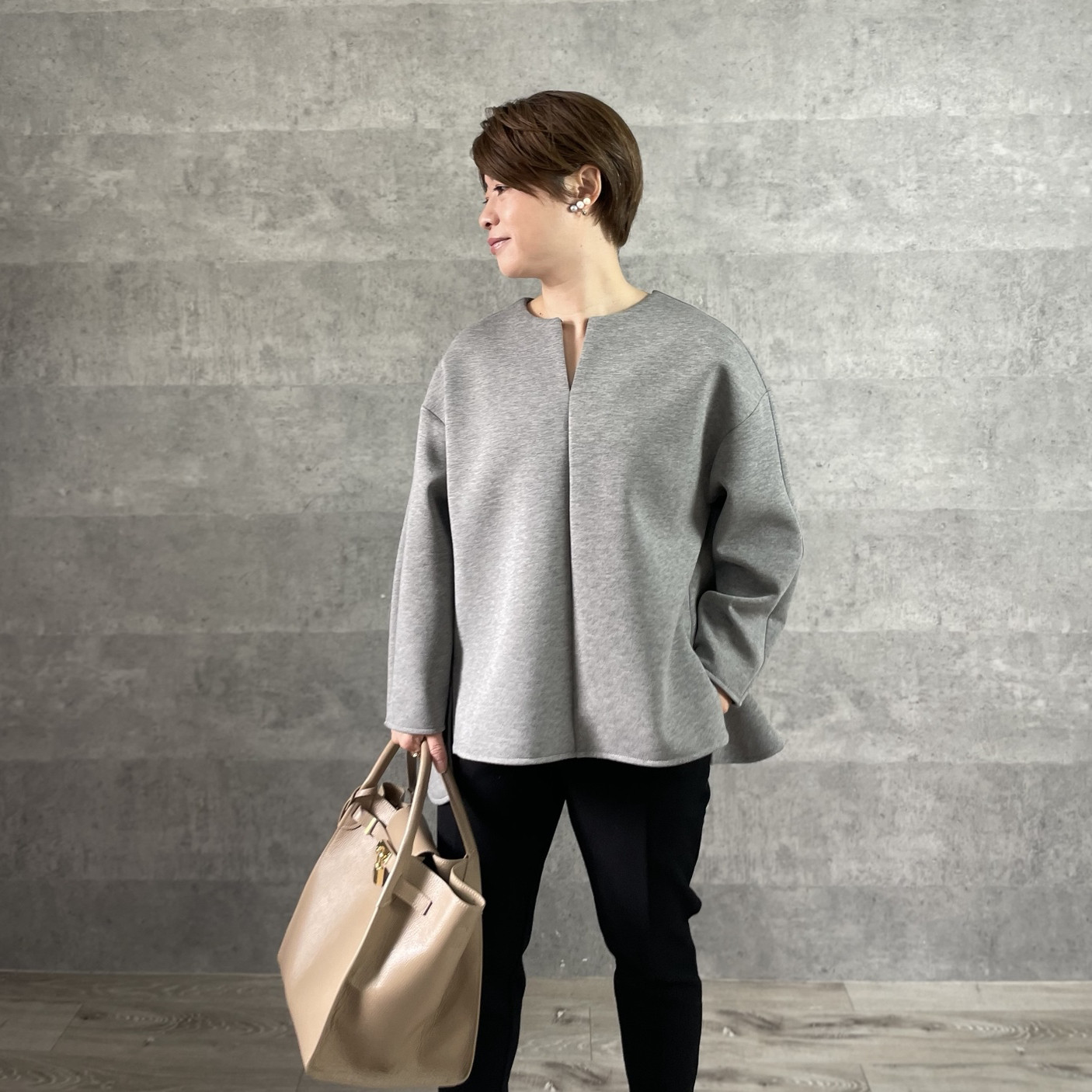 【小柄S】シンプルで着回せる♡体系カバーがすごい ゆったり細見えトップス：グレー フォーマル