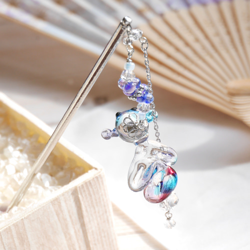 ガラスの金魚〈あめきんぎょ〉かんざし＊ラベンダー畑の虹 [ガラス細工