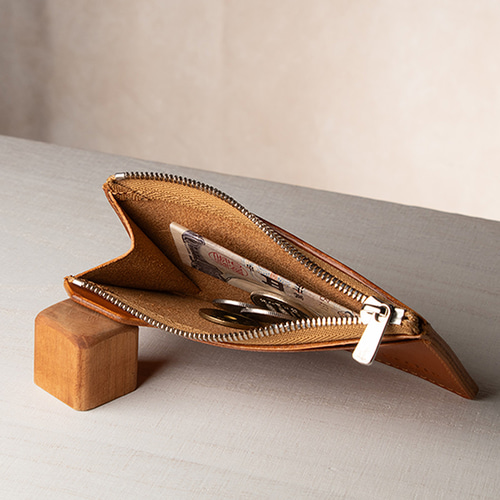 【新品未使用】イルビゾンテ　フラグメントケース　ヌメ革　コンパクト フラグメントケース | 財布 | ベストセラー | オンラインストア | IL