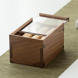 簡約設計木質配件收納胡桃木木製展示櫃壓克力盒人物盒 第1張的照片