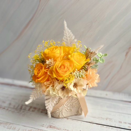 プリザーブドフラワーアレンジ ビタミンカラー ゴールドデザインベース