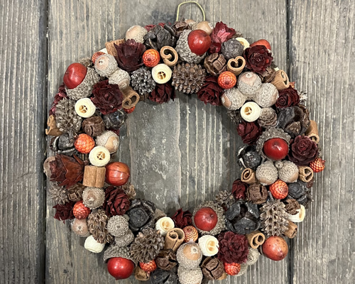 グランマのハンドメイド風　赤い木の実のざっくりリース グランマのハンドメイド風 赤い木の実のざっくりリース グランマの