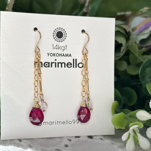 14kgf*赤いルビーとクリスタルの揺れるピアス／イヤリング*天然石