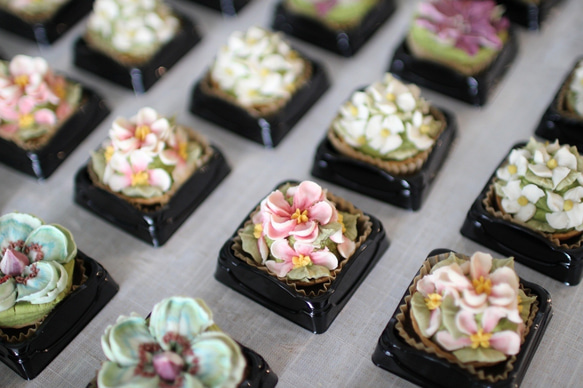 (風呂敷ラッピング)あんフラワークッキー15個入り お歳暮 食べられるお花！あんこのお花！ 8枚目の画像