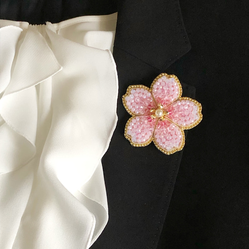 ビーズ刺繍 SAKURAブローチ ブローチ Lien 通販 17172335