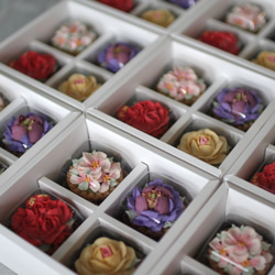 (風呂敷ラッピング)あんフラワークッキー４個入り お歳暮 食べられるお花！あんこのお花！ 3枚目の画像