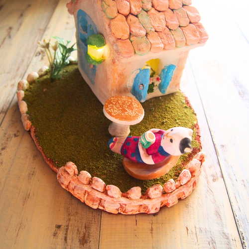 ランプシェード.ハウス『コーヒータイム』（Lh006）は石塑粘土の