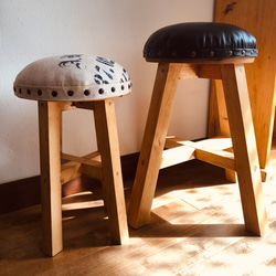 国産ひのき　アンティーク　レザー布　木製スツール　チェア（椅子） 2枚目の画像