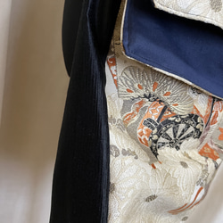 帯リメイク ショルダーバッグ 正絹　アンティーク　御所車　着物リメイク　 4枚目の画像