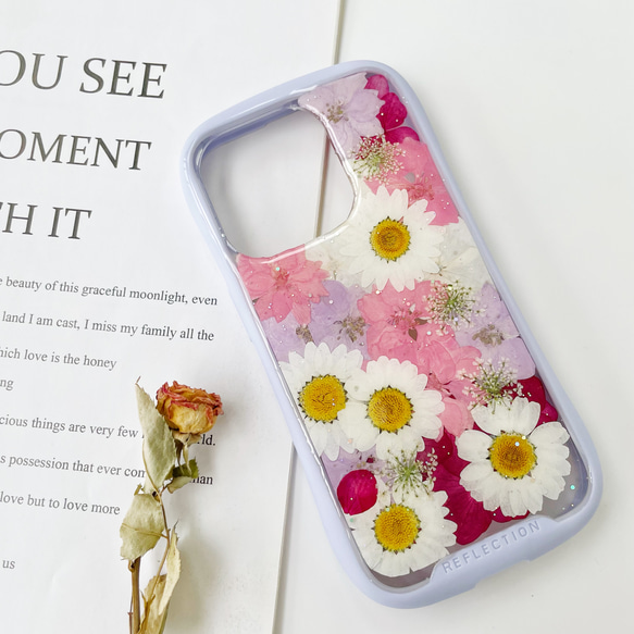 紫陽花のiFace風押し花スマホケース、iPhoneのみ対応、手帳型、iPhone15、iPhone15pro 1枚目の画像