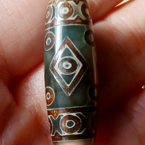 九眼天珠　本物ジービーズ　100年　料器天珠　チベット天珠 九眼天珠 本物ジービーズ 100年 料器天珠 チベット天珠 本物