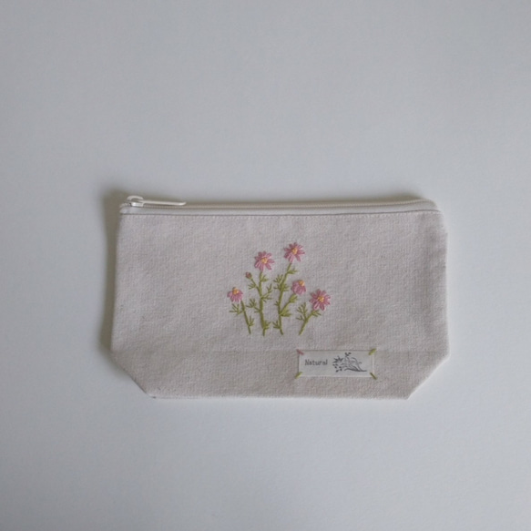 手刺繍 ポーチ 野の花(マーガレット)　桃色　 2枚目の画像