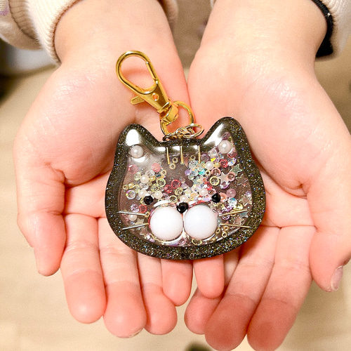 黒ねこシャカシャカキーホルダー 雑貨・その他 sno.lon（すのろん