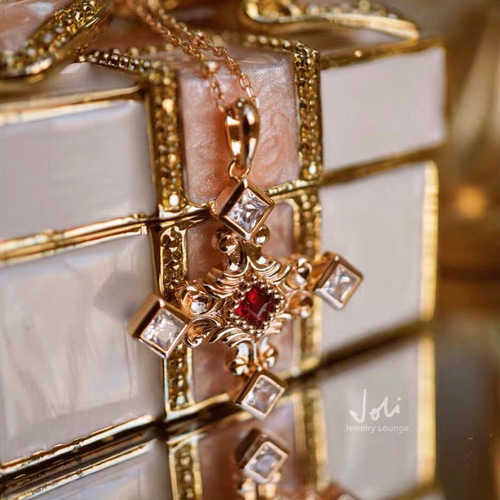 1 日の4時 天然レッドスピネル ビザンチン キラキラ ペンダントトップ