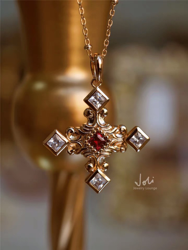 1 日の4時 天然レッドスピネル ビザンチン キラキラ ペンダントトップ(チェーンなし)レトロ 十字架 クロス 赤