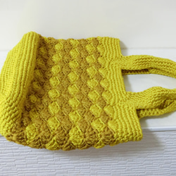 ちょっとお買い物！手編みミニトートバッグ 　小麦色濃淡　松編み　 4枚目の画像