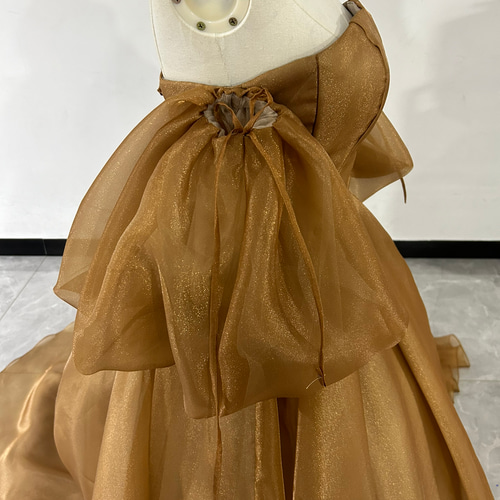 高品質！カラードレス イエロー ベアトップ スリット パフスリーブ  