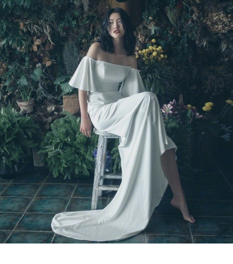 ウェディングドレス　サテン　フレア袖　オフショルダー　前撮りドレス　二次会　ウエディングフォト（WD242001）