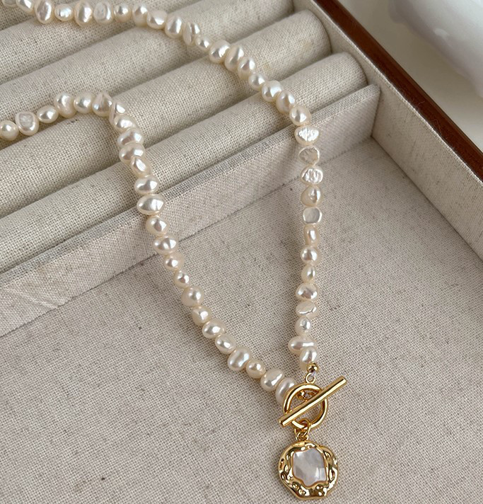 淡水バロックパールのネックレス　淡水真珠　淡水パール　真珠　白蝶貝殻　6月の誕生石 夏の誕生石2024