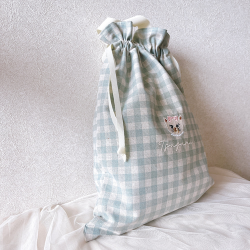 名入れ可】名入れ可＊刺繍の巾着袋 Mサイズ｜A4対応・お着替え袋・入園