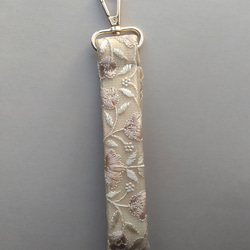 インド刺繍リボンのハンドストラップ　ベージュ系 6枚目の画像