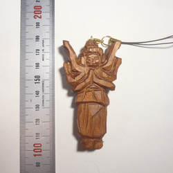 木彫刻 小さな仏像 『 阿修羅 』オリジナル　ハンドメイド ストラップ　キーホルダー　不動　仏像彫刻　アート 4枚目の画像