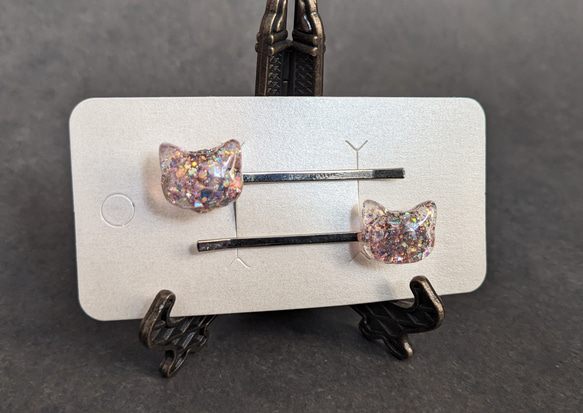 きらきらピンクの猫のヘアピン　２本セット 2枚目の画像