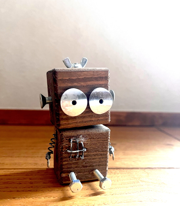 世界に一つだけのN ROBO/手作りロボット/木製ロボット/廃材/飾り/置物/インダストリアル/アンティーク/木工/人形 1枚目の画像