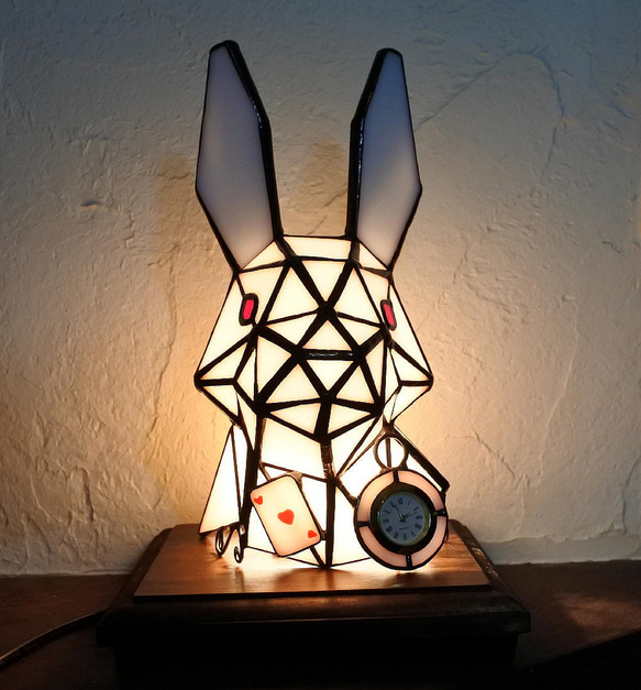 送料無料 白ウサギの時計 アリス ステンドグラス 照明 ライト うさぎ 6枚目の画像