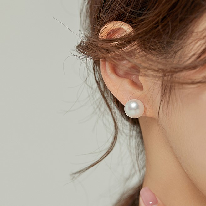 大粒淡水パールのピアス　イヤリング　真珠　淡水真珠　6月の誕生石 夏の誕生石