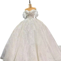 韓国風ビジューウエディングドレス　キラキラ　オフホワイト グリッターチュール オフショルダー袖　トレーン　 2枚目の画像