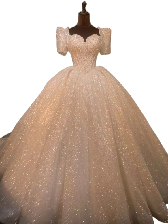 韓国風ビジューウエディングドレス　キラキラ　グリッターチュール　トレーン　オフホワイト 体重 　　