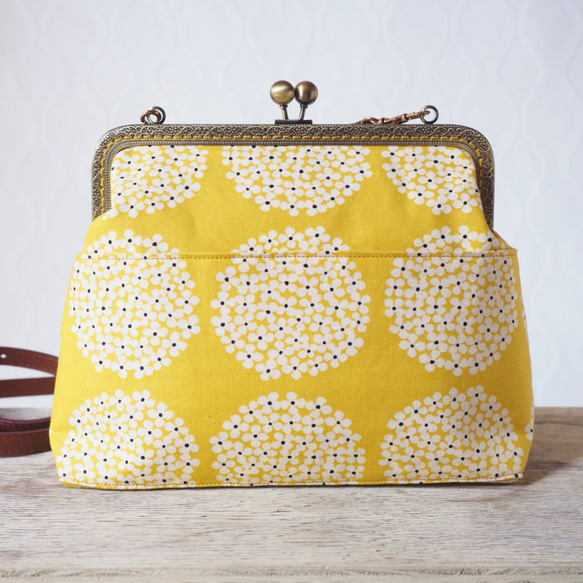 【新品未使用】m.soeur お花がたくさんガマ口バッグ Msoeur エムスール お花がま口バッグ 黒 刺繍 パーティバッグ