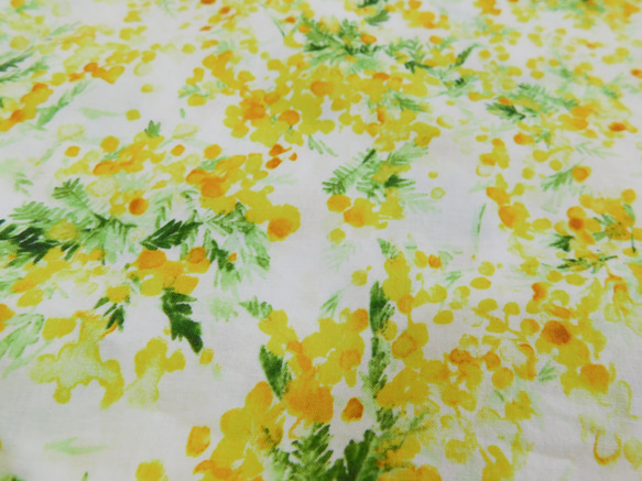春風にふわり～水彩画風のミモザが春を呼ぶ／／コットンローンのフードスカーフ 8枚目の画像