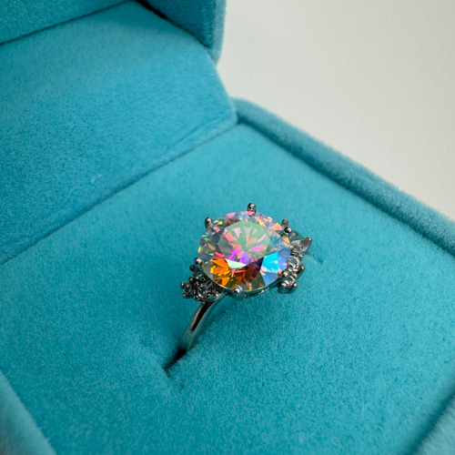 レインボーモアサナイトリング 約2カラット S925＋ホワイトゴールド