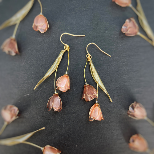 ☆❤️ チューリップ　春　ピアス　イヤリング　ハンドメイド ピアス チューリップ アクセサリー 春 フラワー 2025 秋 誕生日