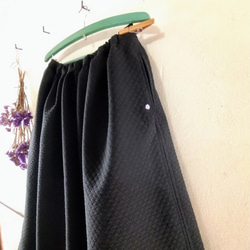 Woolキルトのたっぷりギャザースカート　ブラック 3枚目の画像