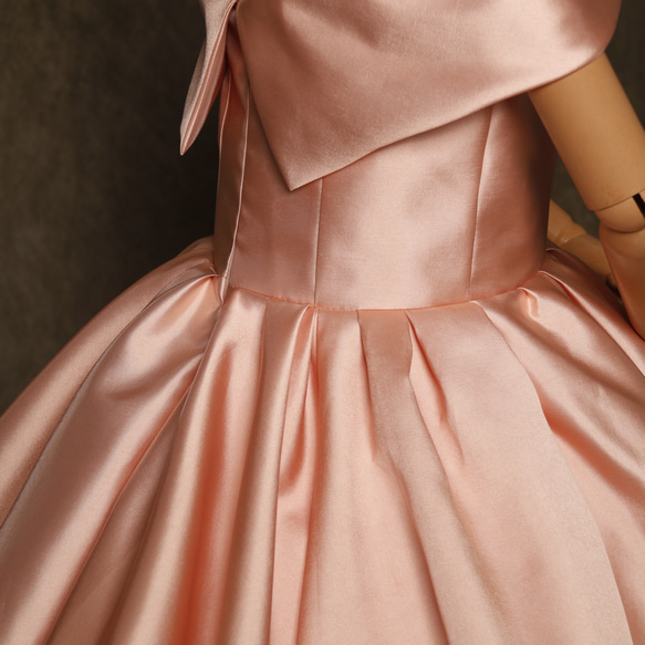送料無料！カラードレス  オレンジ ピンク オフショルダー ファスナー 光沢サテン 滑らか ブライダル  憧れのドレス 9枚目の画像