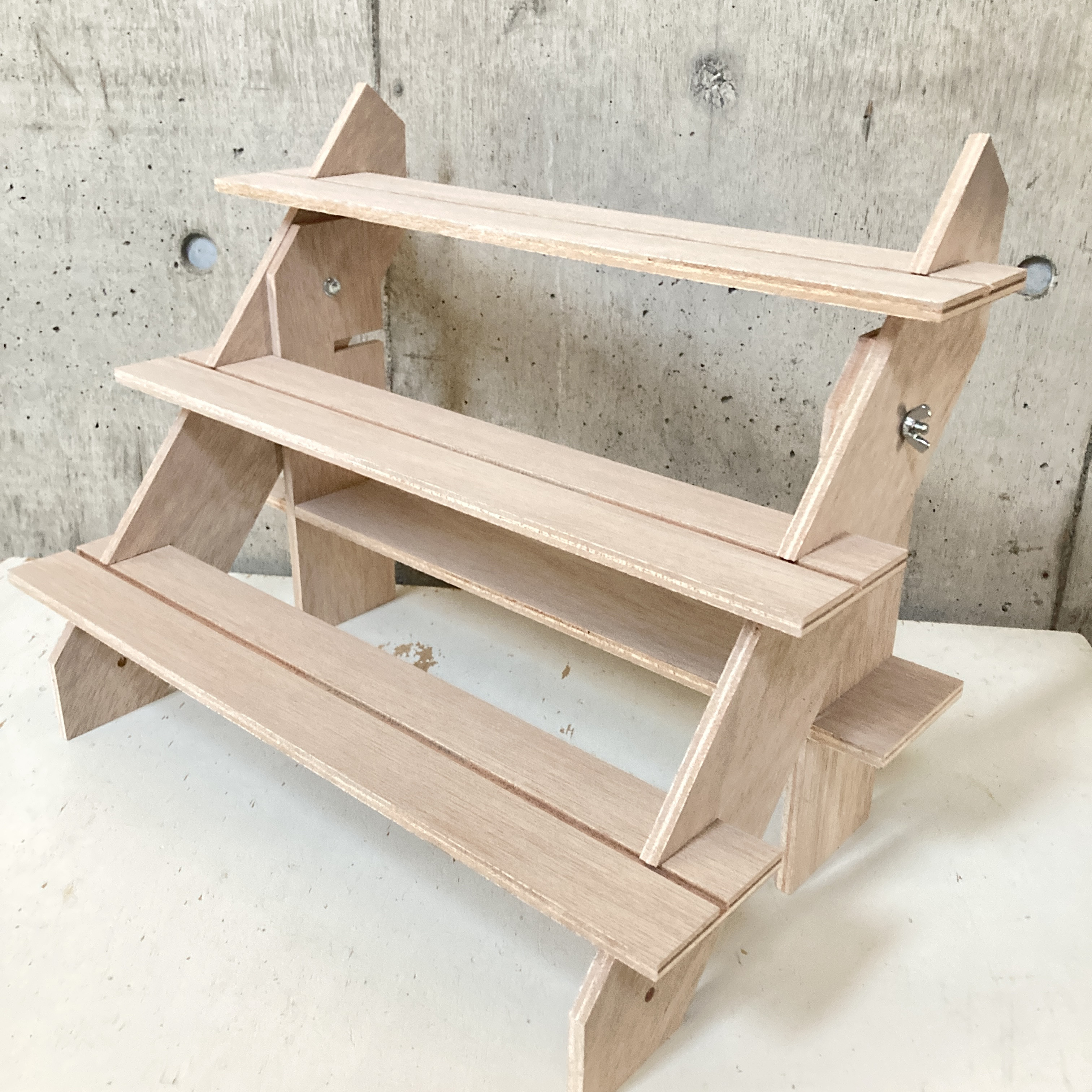 什器 ひな壇スリムアクセ5段/背面1段/50幅/普通合板〈上質材〉 3Way イベント什器 ディスプレイ 什器 什器 ひな壇スリムアクセ5段/背面1段/50幅/普通合板〈上質材〉 3Way イベント什器 ディスプレイ 什器