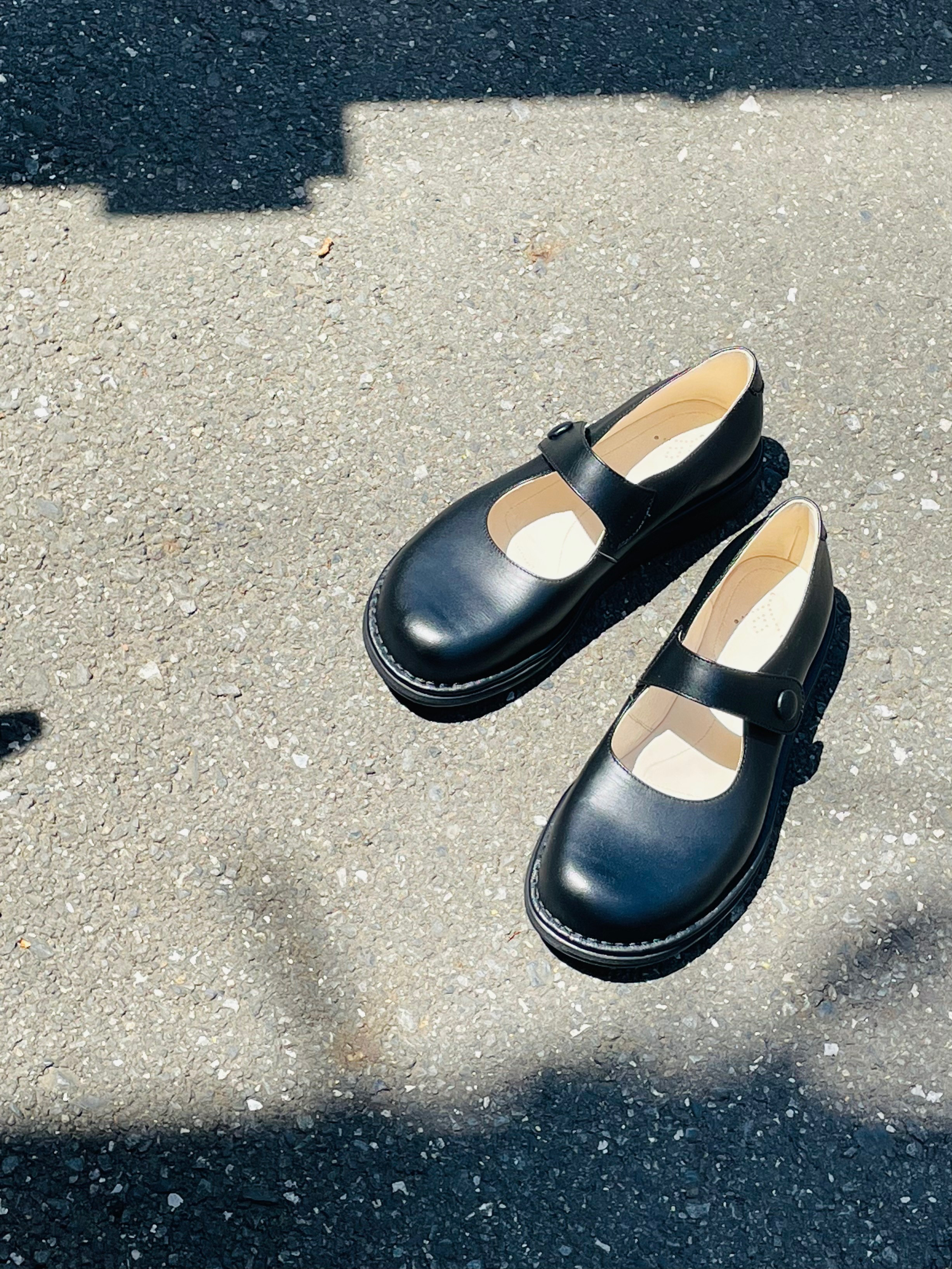 【B】ドットボタンストラップパンプス　B-21