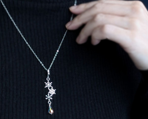 3色】雪染めの空 本物の雪の結晶ネックレス・キーホルダー 淡水パール