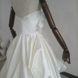 送料無料！ 憧れのドレス Vネック  ウエディングドレス 華やかなトレーン 結婚式 花嫁 16枚目の画像