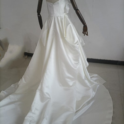 送料無料！ 憧れのドレス Vネック  ウエディングドレス 華やかなトレーン 結婚式 花嫁 18枚目の画像