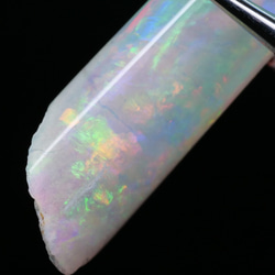 【鉱物 標本 化石 蛋白石 潜晶質 原石】オーストラリア ベレムナイト オパール ホワイト 19枚目の画像