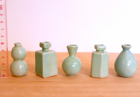 【小さな 花瓶 澄空色 単品】 陶器 小さい ミニチュア 高さ5㎝ 一輪挿し 花飾り 贈り物 ドライフラワー 3枚目の画像